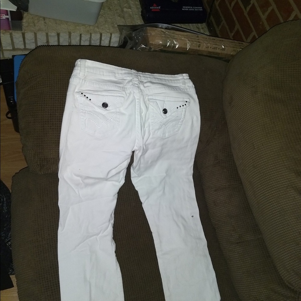 Rue 21  white capris